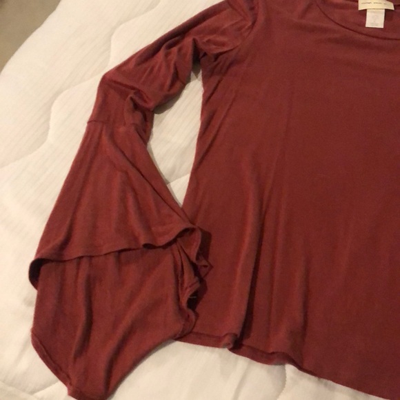 Long bell sleeved shirt - Picture 2 of 3